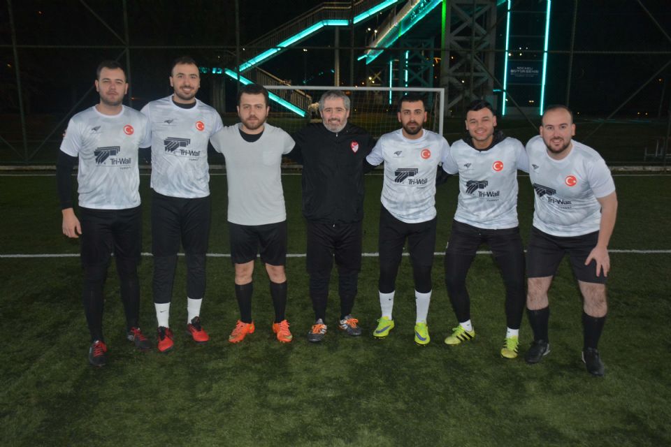 Oluklu kartallar : 6 Derince Fk : 3