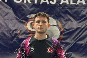 Melih Yaar