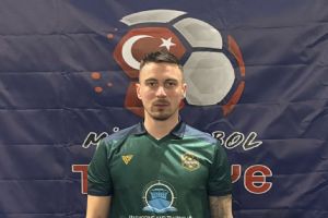 Bar Onur Gnaydn